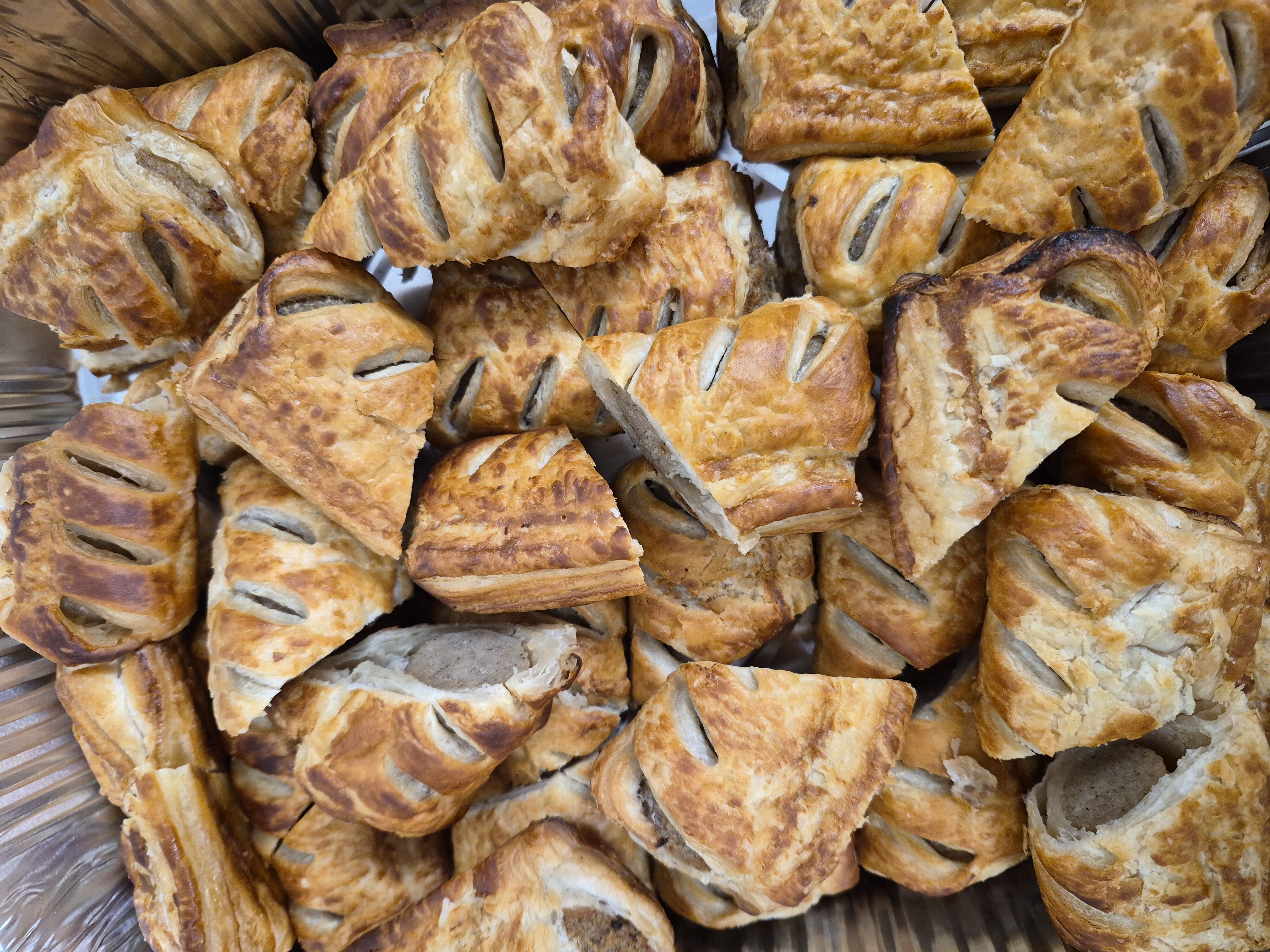 Sausage Rolls (20 pieces) catering item